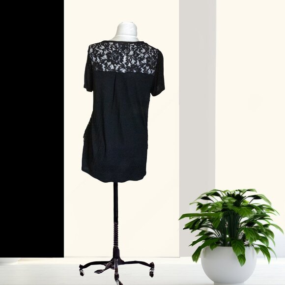 BLACK TOP WITH LACE DETAIL - Picture 2 of 2